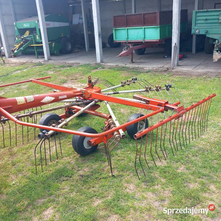 Zgrabiarka karuzelowa tandem kuhn Pęczniew