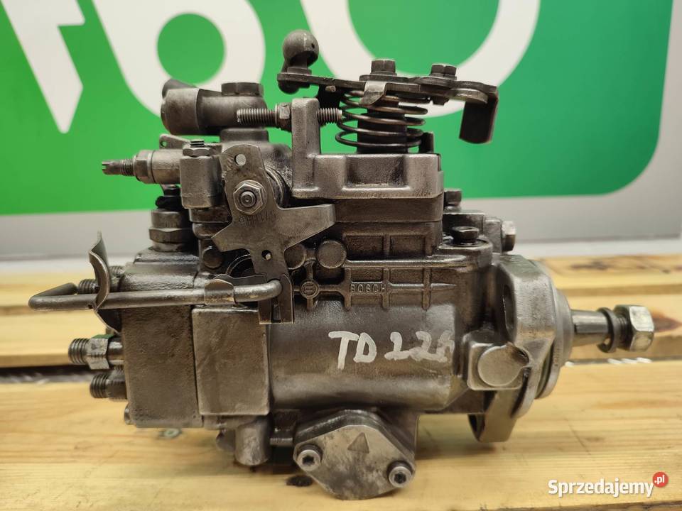 Pompa wtryskowa Fendt 516 TD226B6 Części Wilkowo