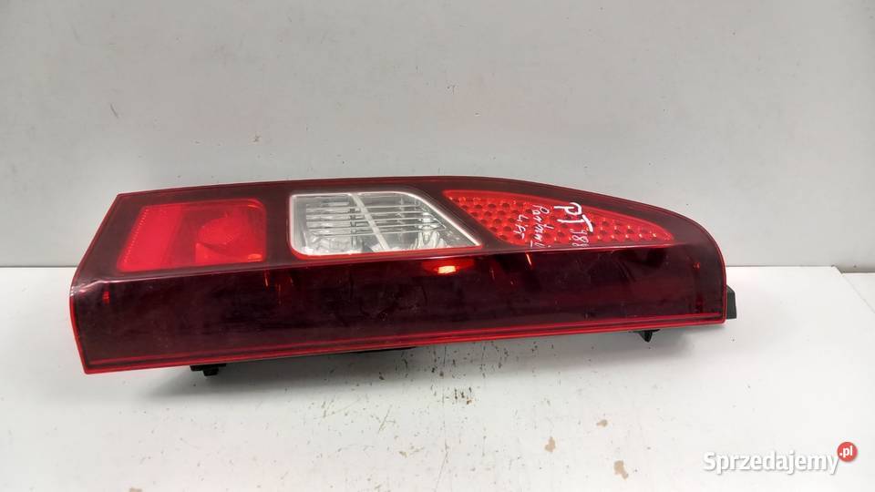 PARTNER BERLINGO II LIFT VAN LAMPA TYŁ PRAWA Zbierkowo