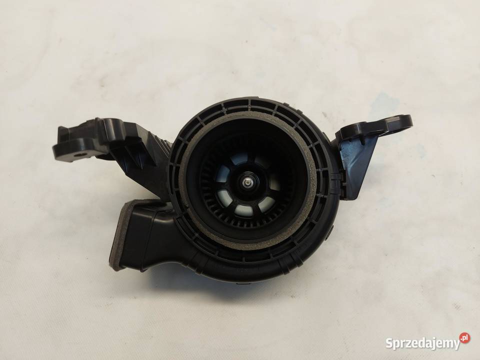 LEXUS RX500H V 5 2023 WENTYLATOR BATERII LEWY osobowe sprzedam