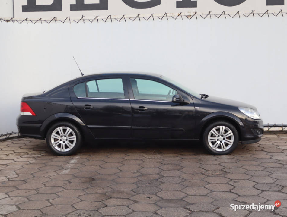 Opel Astra 16 16V 85KM Łódź