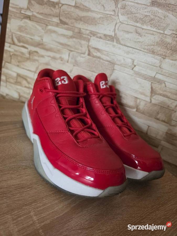 Nike Air Jordan Aura 3 University Red