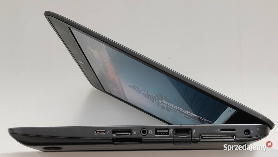 Laptop HP zBook 14u G4 Intel i77500u 8GBDDR4 AMD