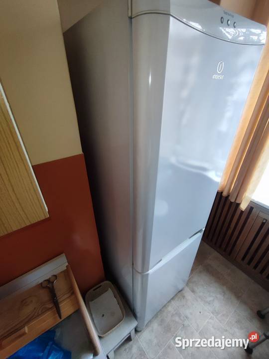 Lodówka Chłodziarko zamrażarka Indesit
BAN 34 P Siemianowice Śląskie