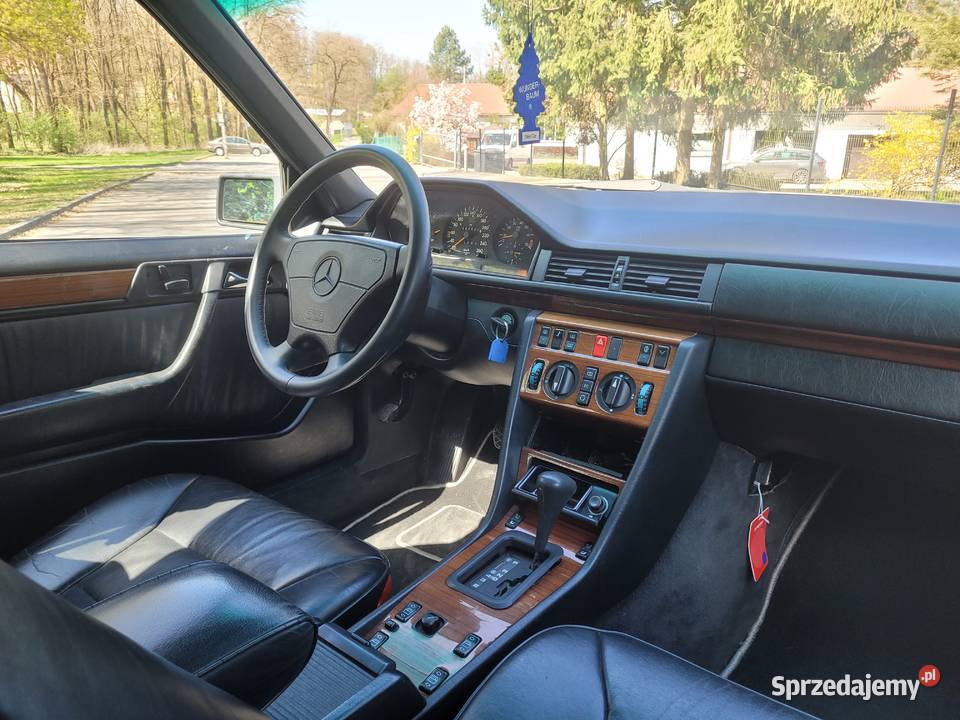 MercedesBenz E280 super wyposażenie 4/5 Czepino