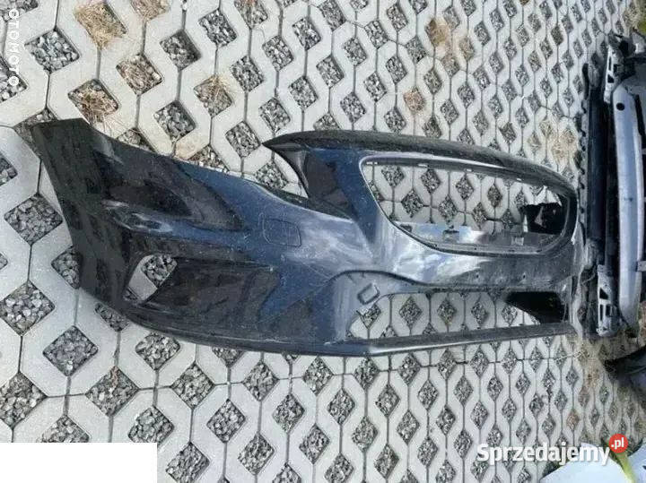 Volvo V40 2013 zderzak przód Kozubszczyzna
