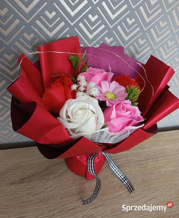 Bukiet kwiatów prezent LED Sztuczne kwiaty i owoce Legnica