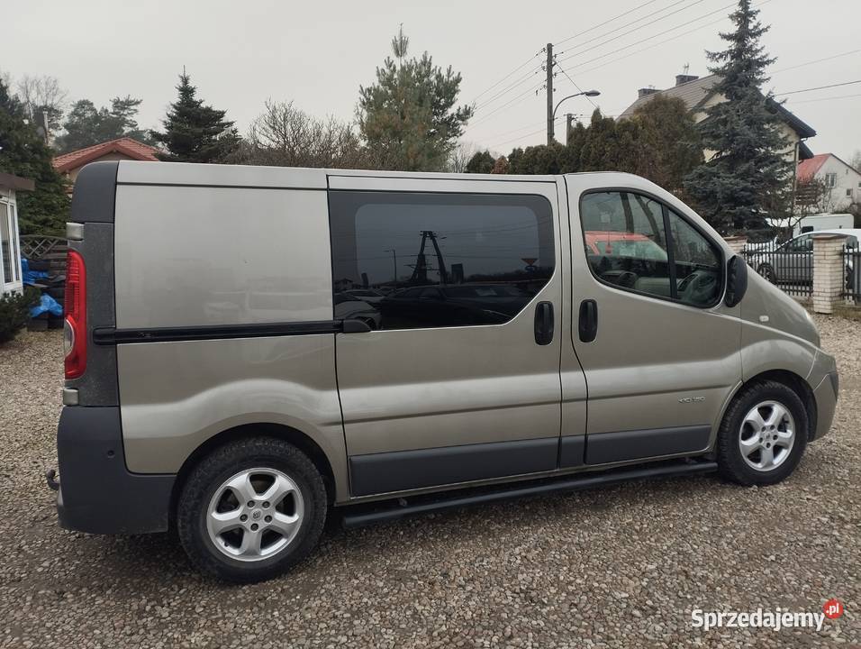 Renault Trafic 25D hak mały przebieg brutto mazowieckie Warszawa