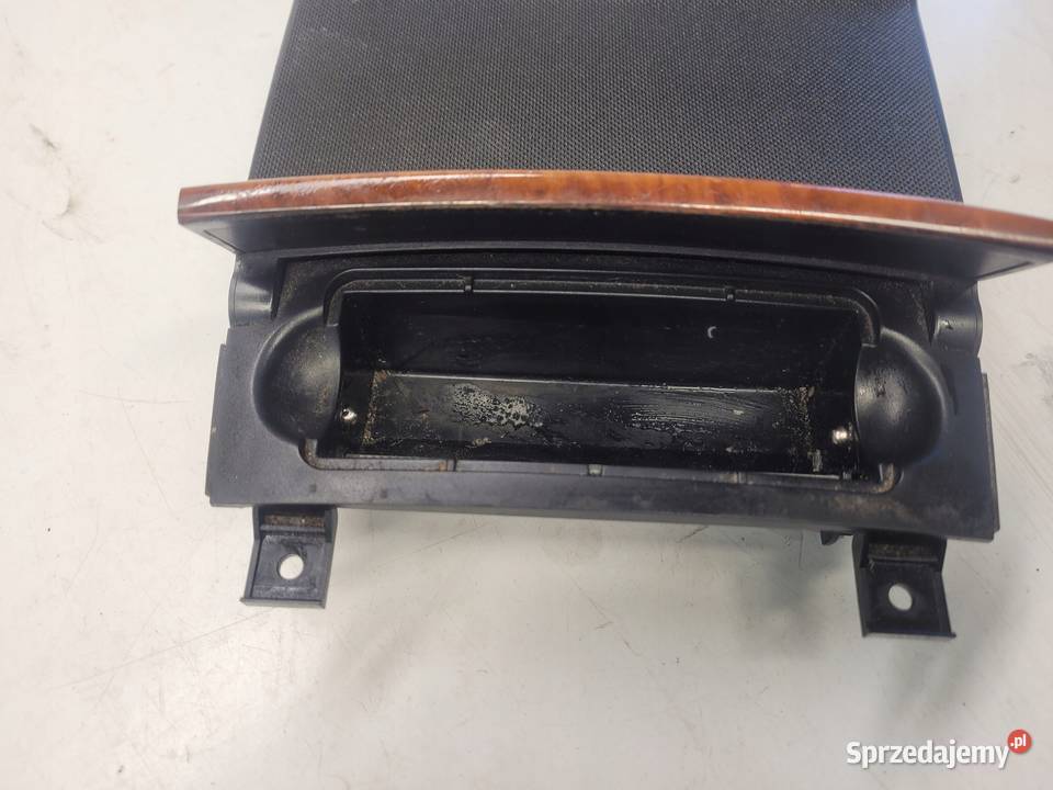 POPIELNICZKA PRZÓD AUDI A3 8P LIFT 8P0857951 Przystajń