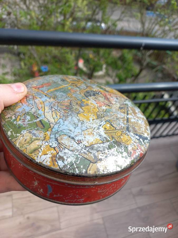 Stara puszka z malowidłem piratów na pokrywie Piastów sprzedam