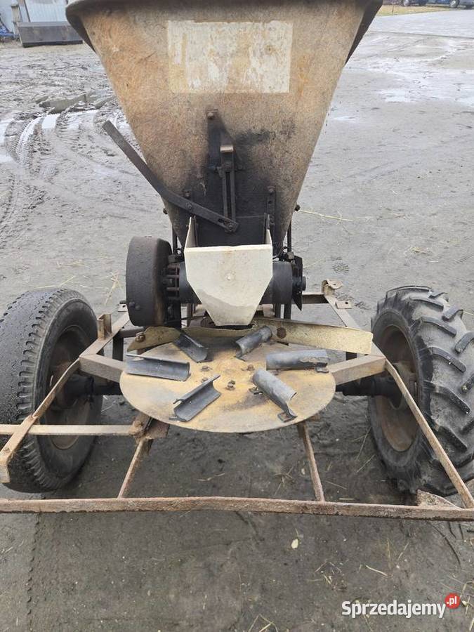 Rozsiewacz nawozów KOS Rozsiewacze nawozów