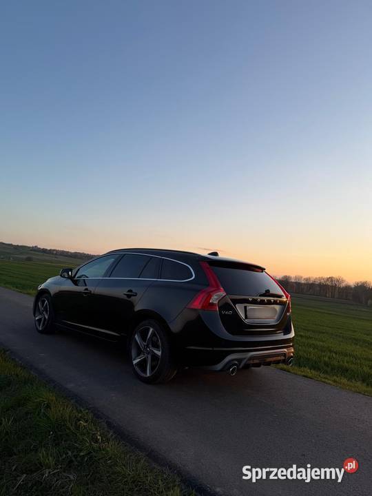Volvo V60 D4 RDesign 181 Automat Szyberdach 2000cm3 podkarpackie Łańcut sprzedam