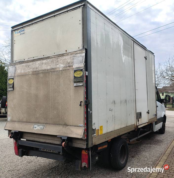 Kontener plus winda Dhollandia 750 2012 sprinter Sandomierz