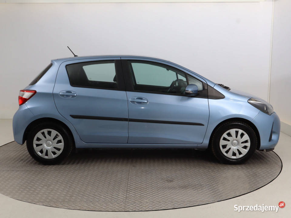 Toyota Yaris 10 VVTi asystent pasa ruchu Yaris Bielany Wrocławskie sprzedam
