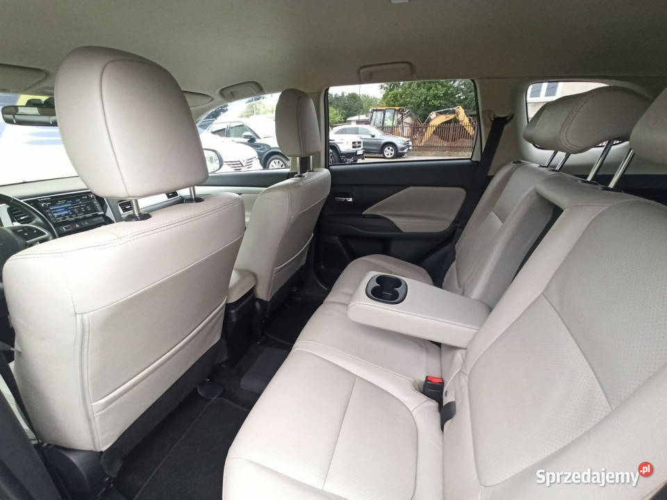 Mitsubishi Outlander Hybryda Plugin LPG taniej tempomat