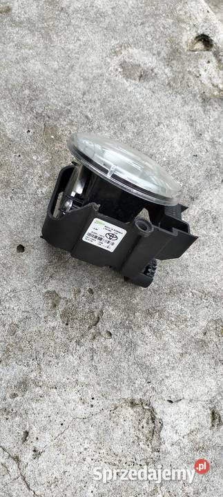 TOYOTA CHR II 23 HALOGEN PRAWY LED osobowe Poświętne