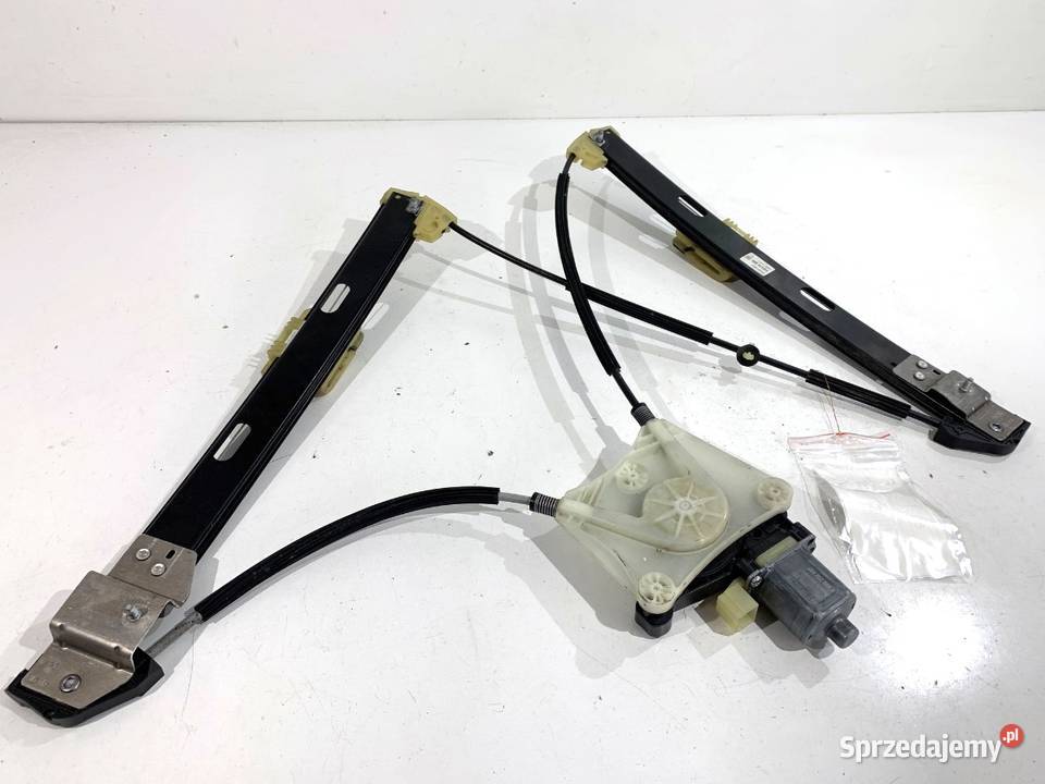 PODNOŚNIK SZYBY PRAWY PRZÓD VW TROC 5Q0959801A