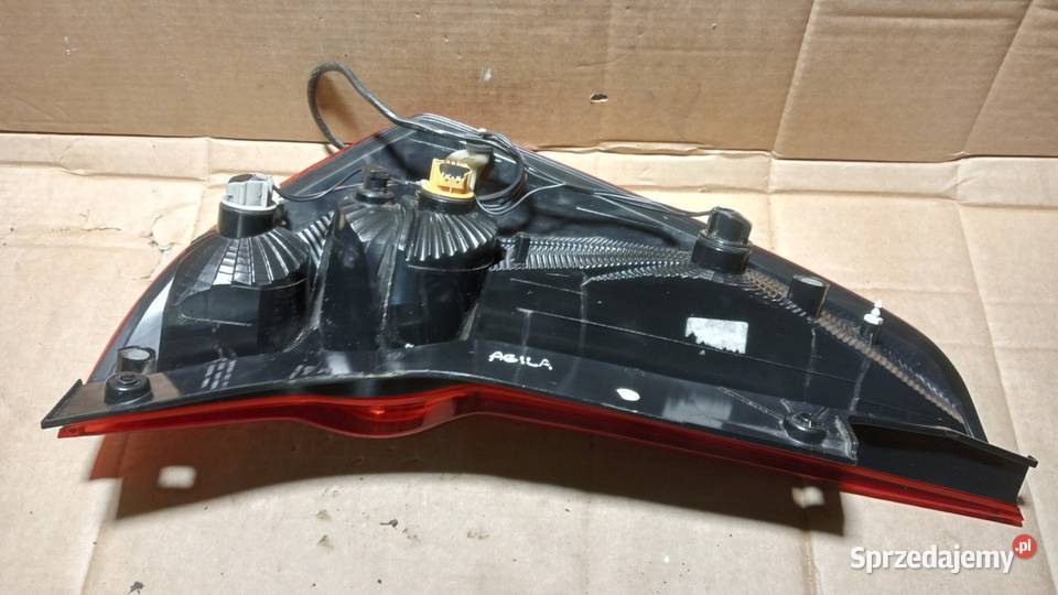 AGILA B SUZUKI SPLASH LAMPA TYŁ PRAWA Zbierkowo