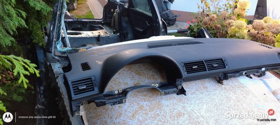 Deska rozdzielcza konsola Audi A4 B6 B7 czarna Lubin sprzedam
