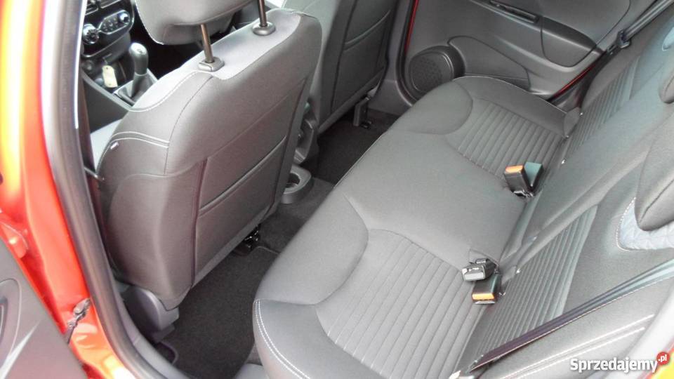 Renault Clio nieuszkodzony czerwony ABS wielkopolskie Witaszyczki