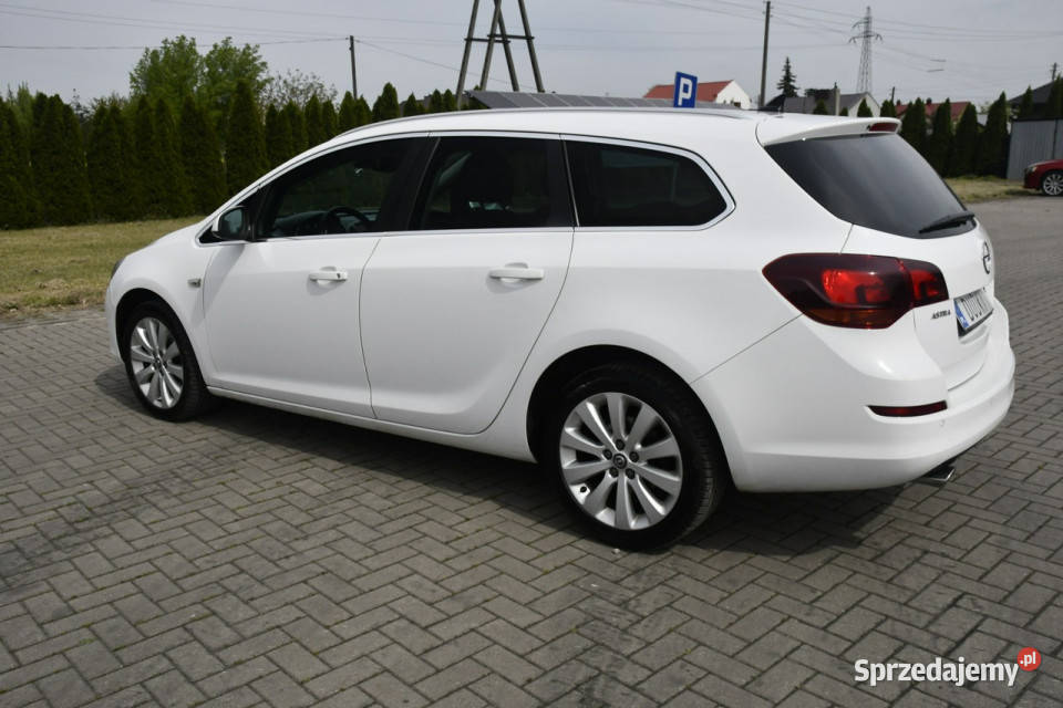 Opel Astra 14Turbo NavigacjaKlimatr 2 gniazdo SD