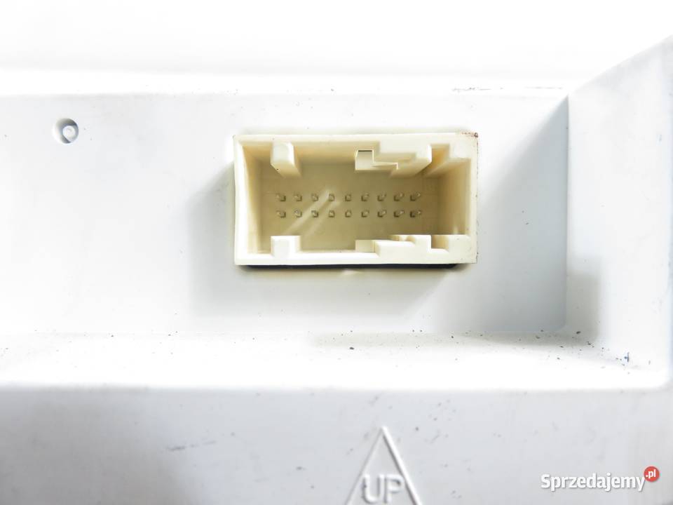 LICZNIK PEUGEOT 308 II 16 HDi 9807588280 osobowe sprzedam