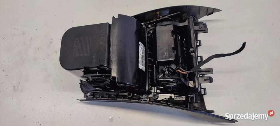 MERCEDES X117 CLA SCHOWEK TUNELU A1766807400 osobowe sprzedam