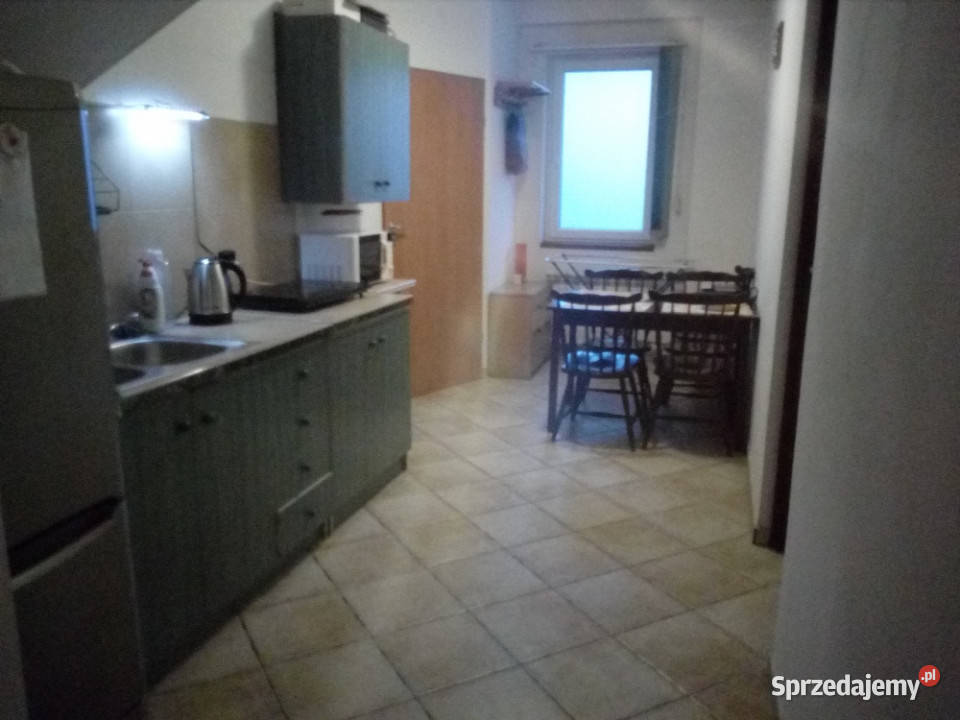 Samodzielny pokój z łazienką dziewczyny 18m2