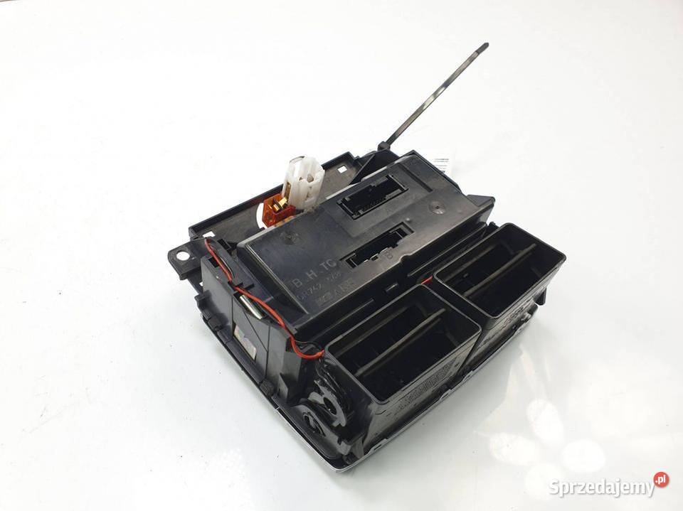 PANEL KLIMATYZACJI AUDI A8 D3 4E0819203B Lipno