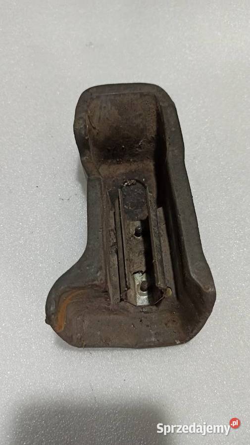 Osłona Mercedes MB100 Zaślepka łapy szyny drzwi Dębica