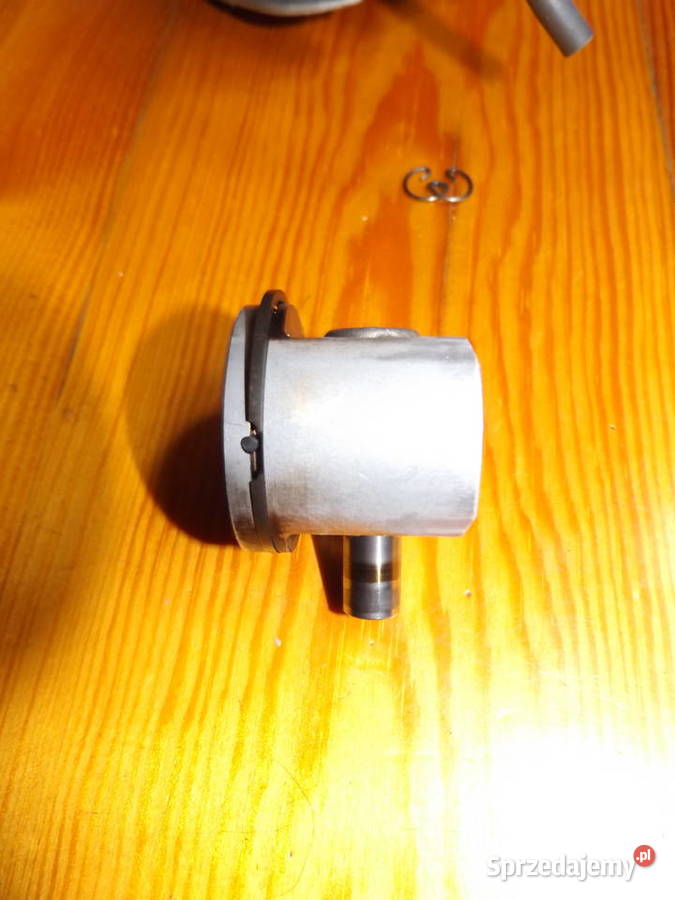 Piła spalinowa Dolmar 330 Makita DCS 330 tłok Łochów