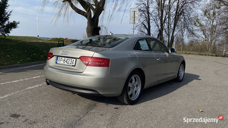 AUDI A5 Coupe 18 benzyna 2010 219 zadbane 2/3 Przemyśl