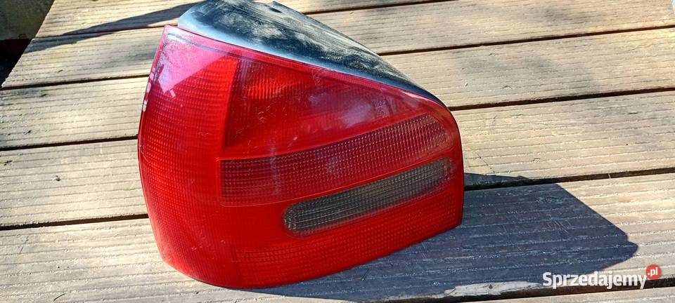 LAMPA LEWA TYLNA LEWY TYŁ AUDI A3 8L 8L0945095A osobowe Iłownica