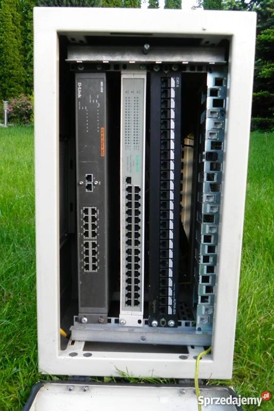 Szafa rack ze szklanymi drzwiami 2 huby 1 switch Kraków