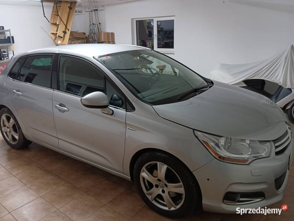 Citroen C4 II generacji w wersji Exclusive srebrny Kraków