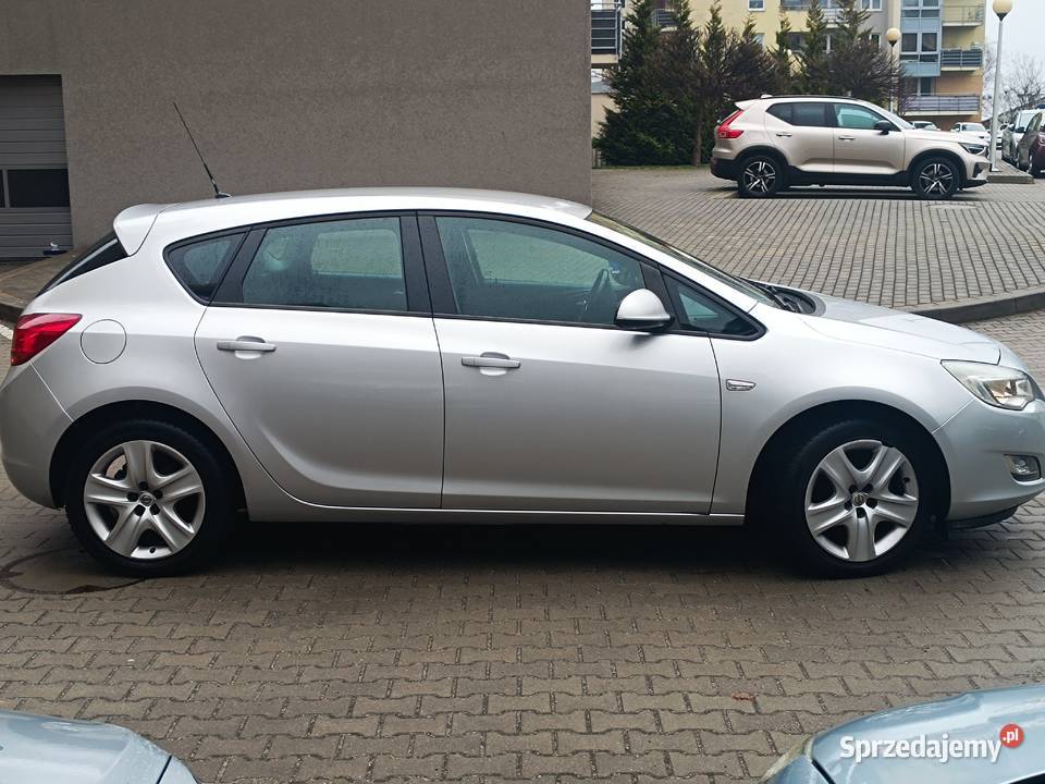 Opel Astra J 14T właściciel doinwestowana Rok produkcji 2010 Rzeszów