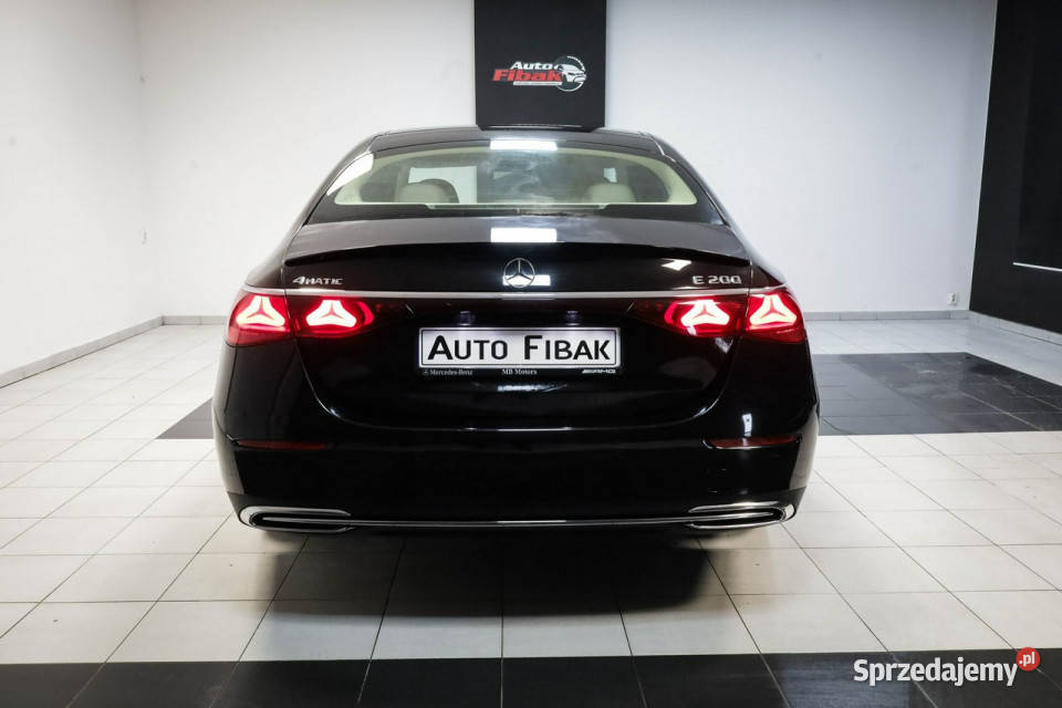 Mercedes E 200 4MaticSalon PolskaPakiet łódzkie