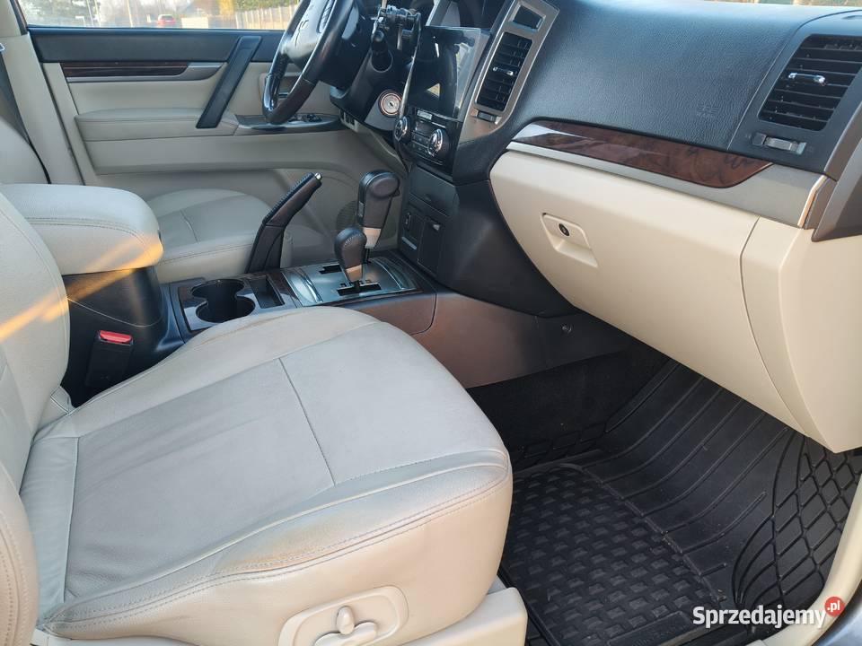 Mitsubishi Pajero IV 38 V6 250 bezwypadkowy wielkopolskie Poznań sprzedam