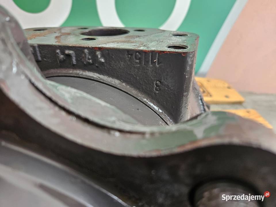 Zwolnica Piasta Półoś 11154 Zwrotnica CAT TH 210 Wilkowo