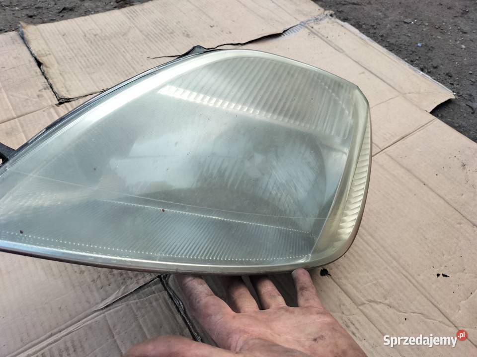 FORD FIESTA MK5 MK6 REFLEKTOR LAMPA PRZÓD Kamień-Kolonia