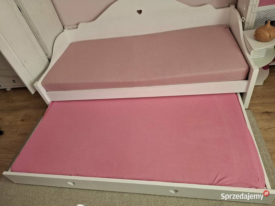 Zestaw drewnianych białych mebli Strażów sprzedam