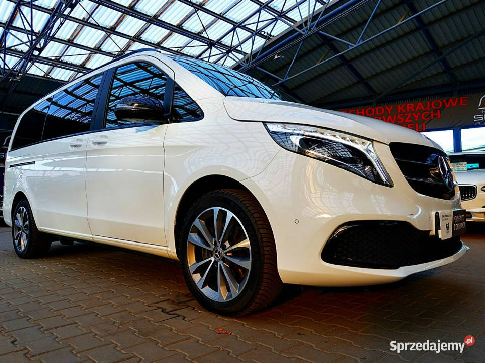 Mercedes V 300 DŁUGI 239 AIRMATIC 4Matic 7OS światła do jazdy dziennej