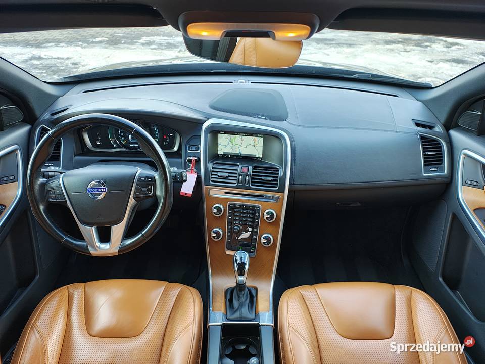 VOLVO XC60 Inscription Automat Perfekcyjny Stan światła do jazdy dziennej Zarszyn