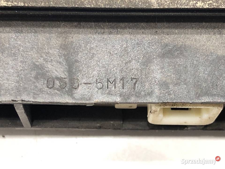 KLAMKA KLAPY TYŁ TOYOTA YARIS III Hatchback sprzedam