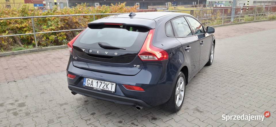 Volvo v40 2014r T2 16 benzyna 98 przebiegu pomorskie