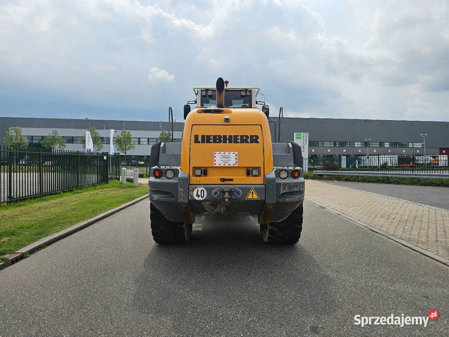 Uzywana Ladowarka kolowa Liebherr 580 Rok produkcji 2012 Biała Podlaska