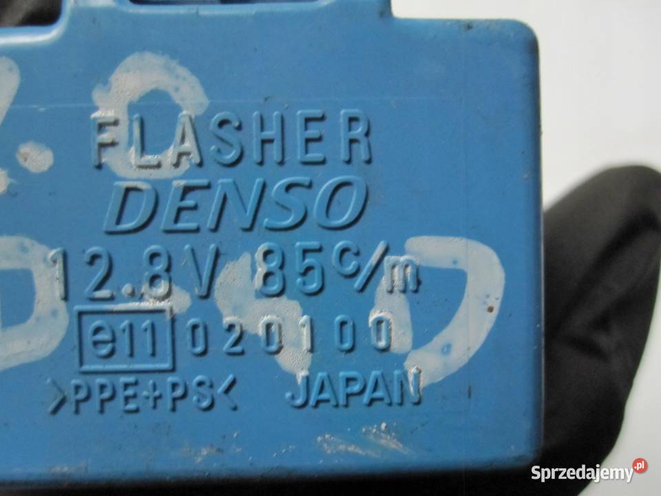 TOYOTA AVENSIS T27 III 10r przekaźnik przerywacz Przekaźniki