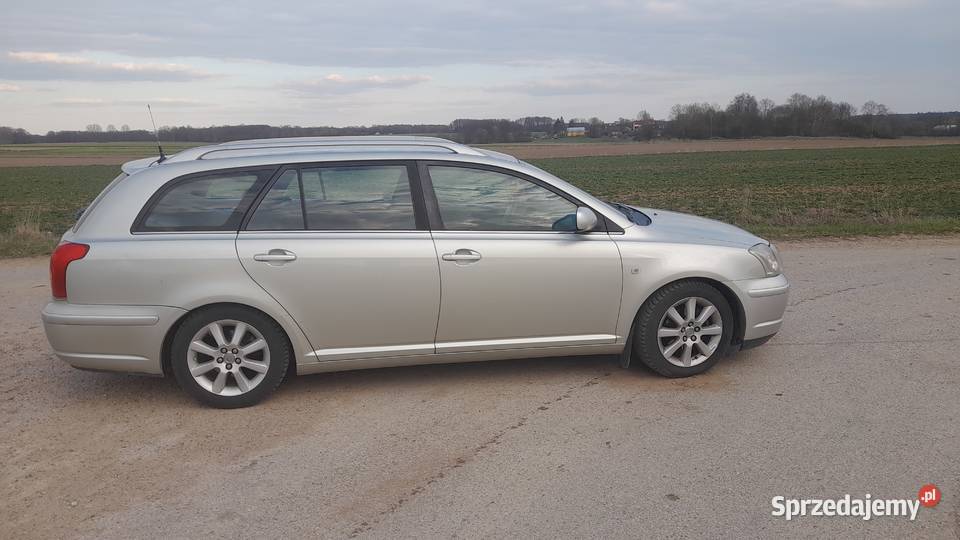 Toyota avensis Narojki sprzedam