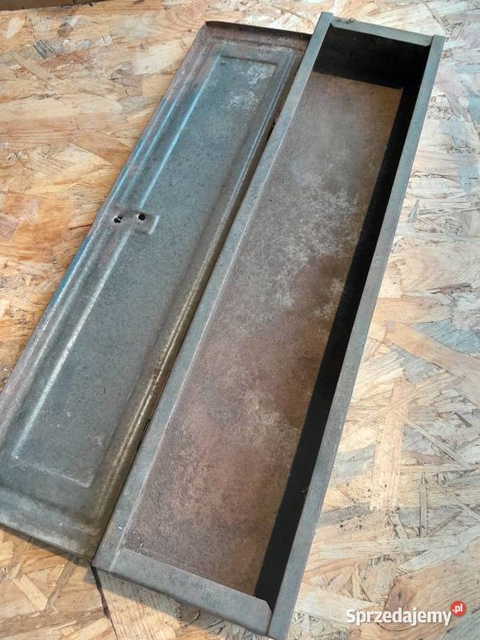 Stare pudełko stalowe skrzynka na narzędzie PRL