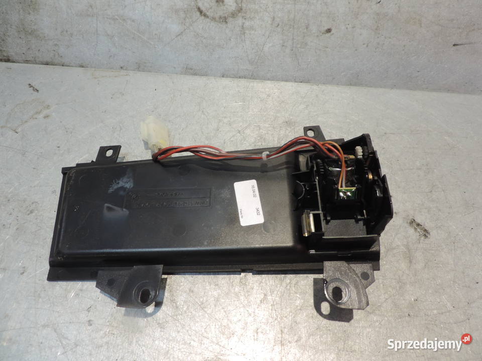 BMW 5 E39 SCHOWEK KONSOLI ŚRODKOWA ZAPALNICZKA Nowy Sącz